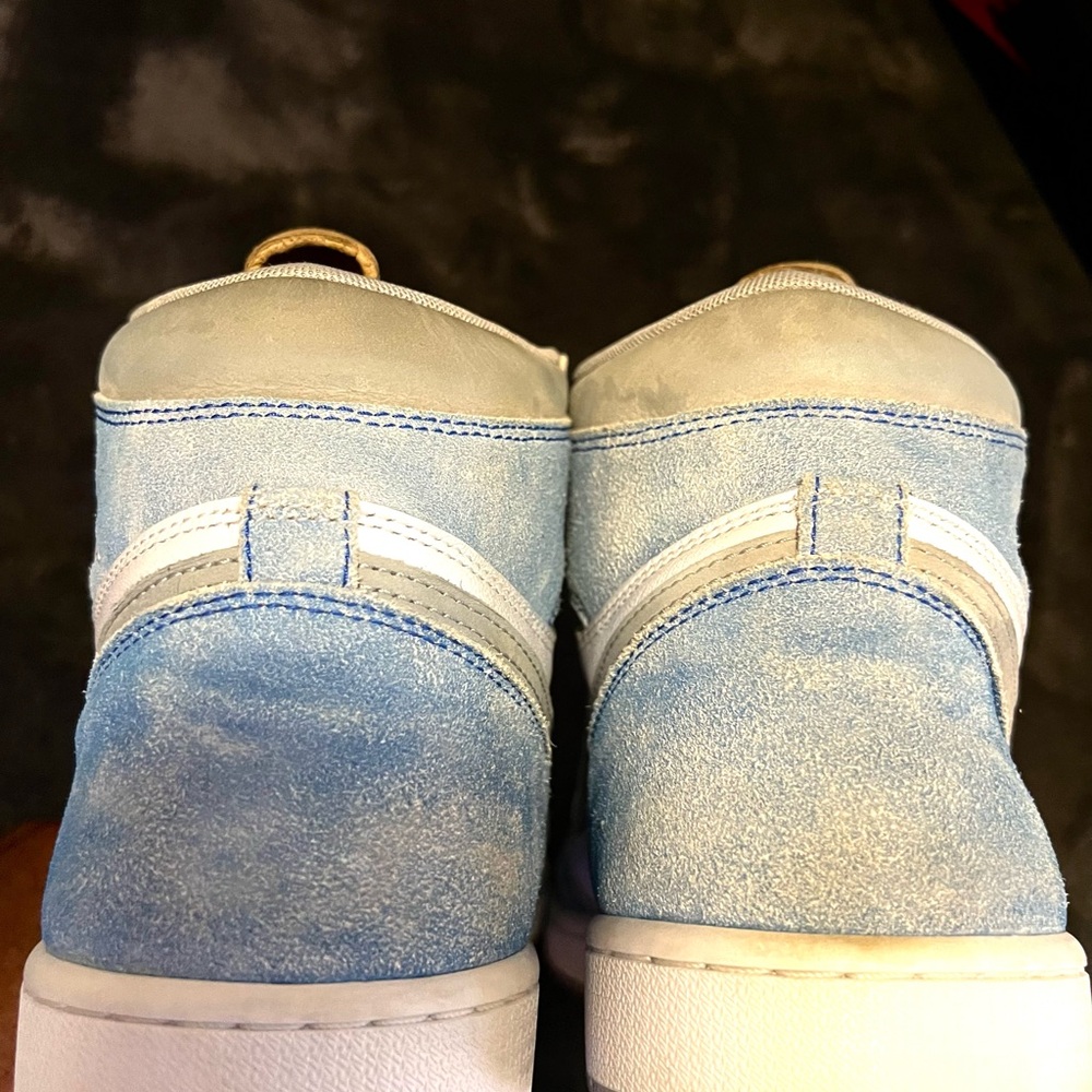 Jordan 1 Retro High OG Hyper Royal Men Shoes Mens Size 12 - Picture 4 of 9